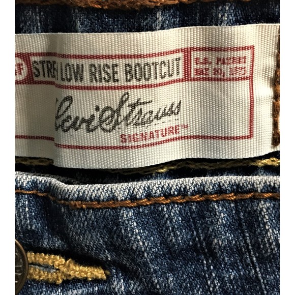 Distressed Levi Low Rise Bootcut Misses 18 Stretch Jeans - Picture 5 of 8